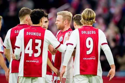 Live Eredivisie | Ajax op rozen tegen Go Ahead Eagles: Kasper Dolberg verdubbelt de voorsprong