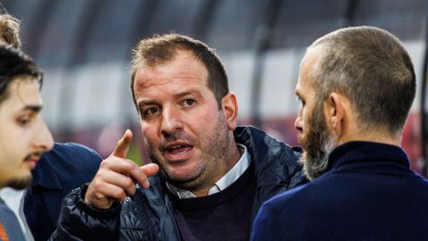 Ex-topspeler Rafael van der Vaart wijt dit aan opvoeding: 'Overal waar ik kom heb ik de neiging dat uit te doen'