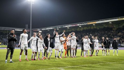 Ongenaakbaar PSV ziet concurrentie ongekend stuntelen: 'Dat blijft lekker om te zien'