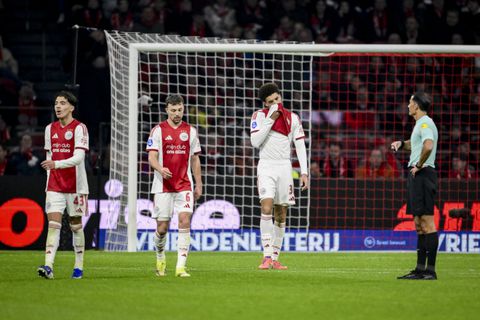 Speler van Ajax schreeuwt om leiderschap na ineenstorting tegen Go Ahead Eagles: 'Moeten het doen met wie we hebben'