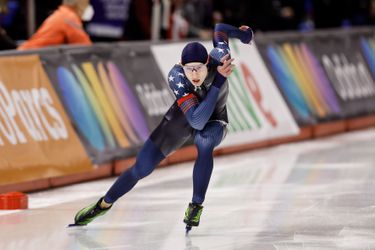 Jordan Stolz torent ook op 1000 meter boven iedereen uit, Kjeld Nuis blij met brons