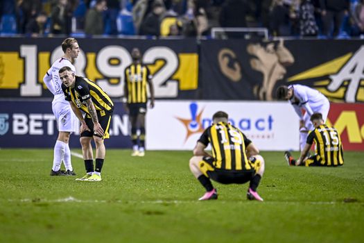 Nog acht wedstrijden te gaan: zo wil Vitesse ontsnappen aan degradatie