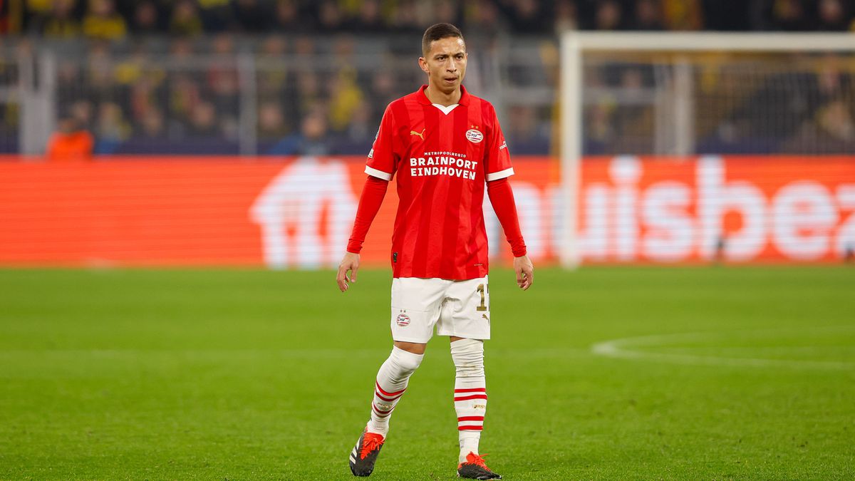 PSV - FC Twente | Mauro Junior niet fit, bezoekers verrassen met twee spitsen