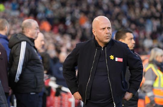 Zelfs Liverpool-icoon maakt zich nu zorgen over Arne Slot: 'Spoorloos verdwenen'
