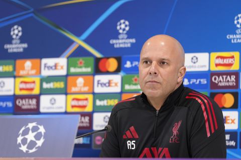 Bekritiseerde Arne Slot blijft ondanks slechte resultaten rekenen op steun van achterban: 'Het wordt lastig'