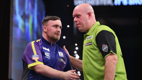 Michael van Gerwen grapt over Luke Littler en heeft opvallende bijnaam voor dartsfenomeen