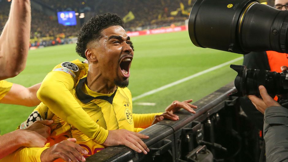 Thierry Henry spreekt Ian Maatsen op z'n Surinaams aan na CL-zege: 'Fawaka mimang?'