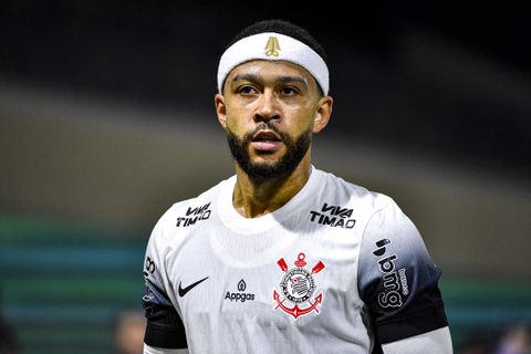 Geïrriteerde Memphis Depay haalt hard uit na beroerde seizoensstart: 'Dat is onzin'