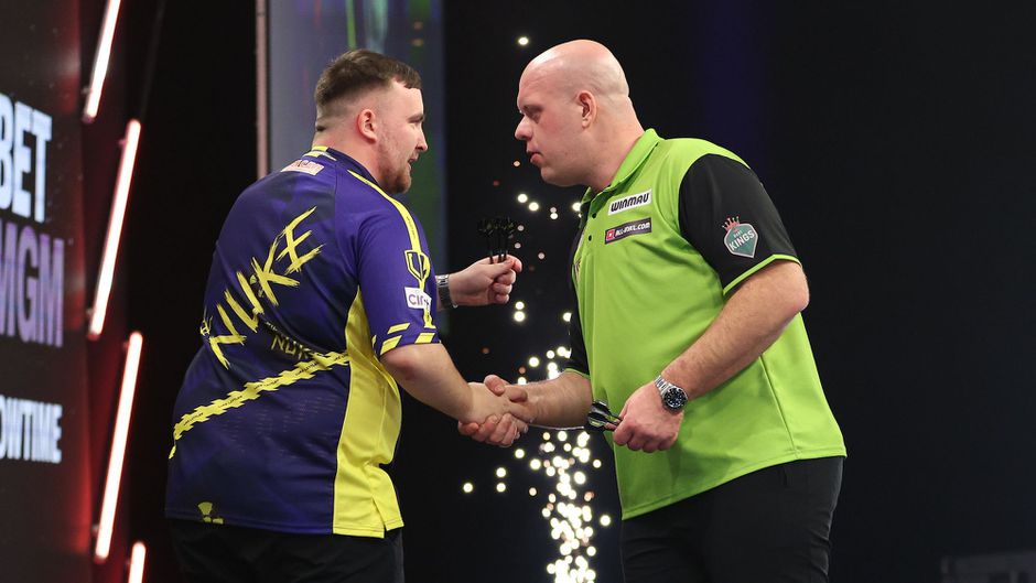 Michael van Gerwen noemt houding Luke Littler 'verbazingwekkend': 'Dat zou mij op die leeftijd nooit overkomen'