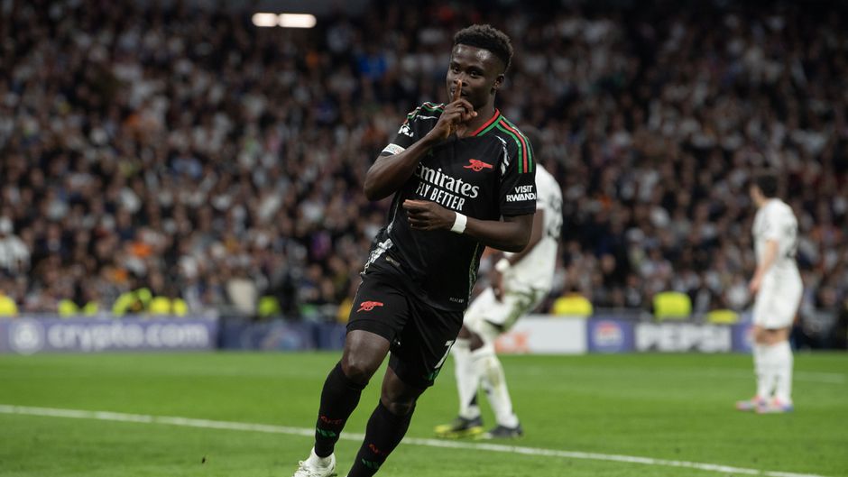 Gek opstootje bij Real Madrid - Arsenal buiten het zicht van de camera: Bukayo Saka opgewacht