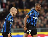 Wesley Sneijder en Samuel Eto'o bij Inter. © Getty Images.
