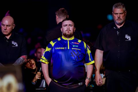 Uitgejouwde topdarter Luke Littler reageert op publiek in Rotterdam: 'In deze omstandigheden..'