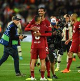 Spaanse spelmaker en partner Van Dijk vertrekken transfervrij bij Liverpool