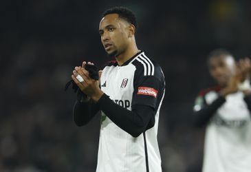 Kenny Tete plakt er toch nog een jaartje aan vast bij Fulham