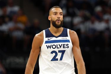 Franse NBA-basketballer stuurt zwangere vriendin uit huis: 'Pijnlijkste tijd van mijn leven'