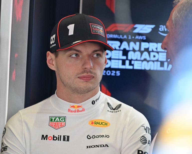 Max Verstappen spreekt zich uit over mogelijk vertrek bij Red Bull: 'Dat beseft iedereen in het team'