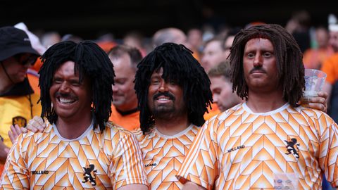 Als Ruud Gullit verklede fan kapt ermee na ophef over racisme: 'Zette me aan het denken'