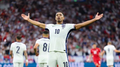 'Deze man is zoveel beter dan de rest': lyrische Britse media zetten Jude Bellingham naast de allergrootsten