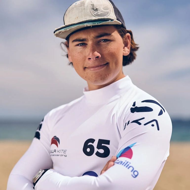 Olympische kitesurfer (18) uit Tonga overleden door ongeluk tijdens ondiepe duik
