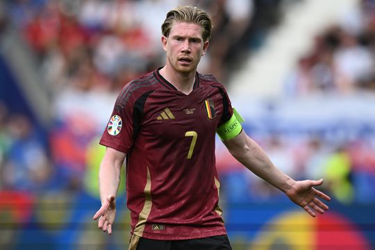 Belgische analisten zien geïrriteerde Kevin De Bruyne na enorme zeperd op EK: 'Hij foetert ze uit'