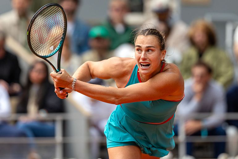 'Emotionele' toptennisser Aryna Sabalenka biedt excuses aan na Roland Garros-finale: 'Een zware les voor mij'