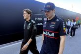 George Russell neemt het op voor Max Verstappen na veelbesproken moment: 'Hij wist het niet eens!'