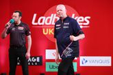 'Heel veel vragen' na beslissing rond dartslegende Raymond van Barneveld: 'Waar ligt de grens?'