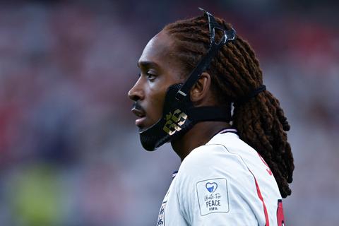 waarom-djed-spence-engeland-masker-wk-voetbal
