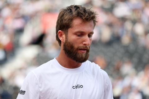 Toptennisser zorgt opnieuw voor commotie door gevloek tijdens interview: 'Wat is er mis met deze gast?'