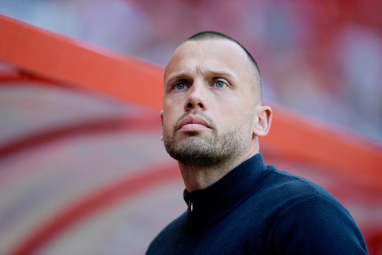 Arne Slot haalt John Heitinga naar Liverpool: droomtransfer voor voormalig Ajacied