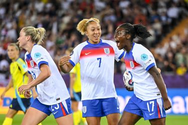 Engeland van bondscoach Sarina Wiegman blijkt kat met negen levens: via bizarre penaltyserie door op EK