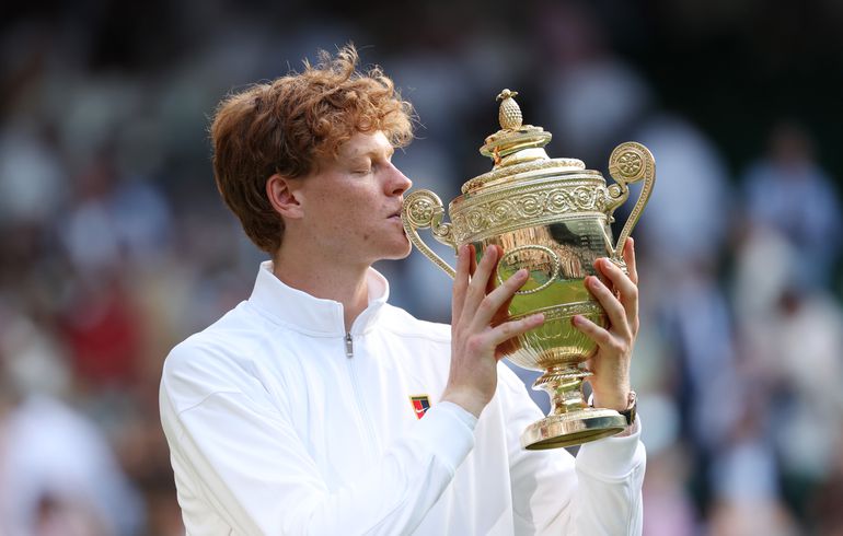 Uitzonderlijke toptennisser Jannik Sinner slaat zichzelf in rijtje met 'Grote Vier'