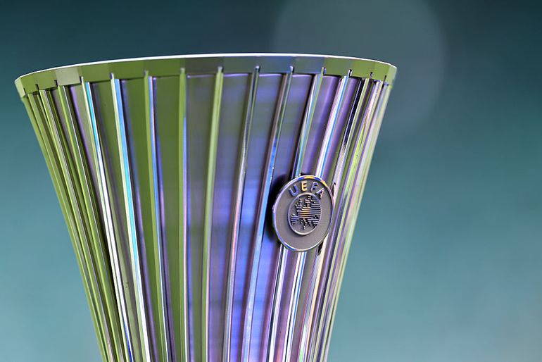 Ongekend hoge straffen na gigantisch schandaal: UEFA grijpt keihard in en deelt levenslange schorsingen uit