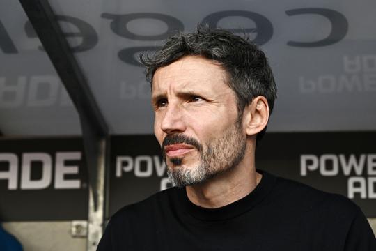 Ex-topvoetballer Mark van Bommel (49) deelt angstaanjagend verhaal: 'Rij nooit meer hetzelfde naar huis'