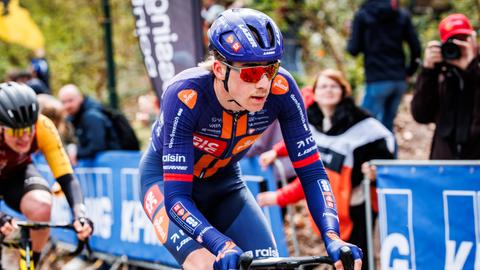 Tom Dumoulin hekelt vertrek Nederlandse wielrenner uit Tour: 'Ploeg begrijpt niet wat ze met hem doen'