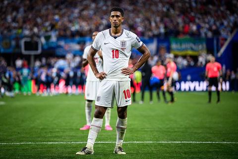 Gebroken Jude Bellingham doorbreekt stilte met emotioneel gedicht na pijnlijke halve finale op WK voetbal