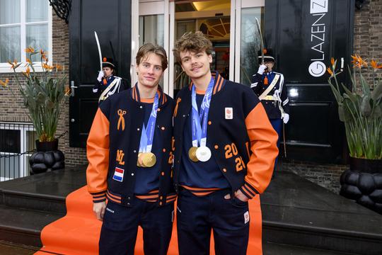 Shorttrackkampioen Jens van 't Wout (24) doet opvallende bekentenis: 'Ik bak er helemaal niks van'
