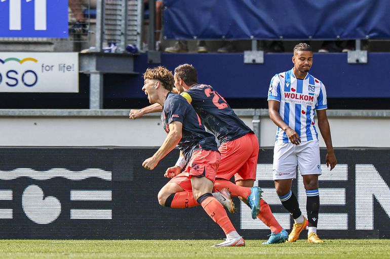 Heerenveen-trainer Robin van Persie schrok na zien van eerste minuten tegen FC Utrecht: 'Toen dacht ik wel even: 'oei''