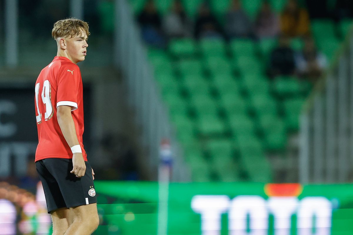 PSV'er Robin van Duiven verklapt succes voor de goal: 'Jason en ik geven elkaar tips voor het afmaken'