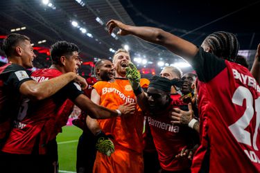 Leverkusen pakt na doelpunt in 'Bayer-time' via strafschoppen de Duitse Supercup