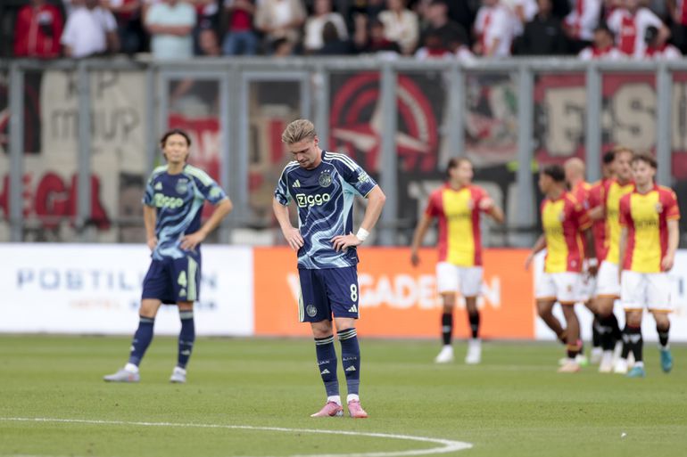 Vraagtekens om 'stabiliteit' van Ajax: pijnlijke conclusie over tactisch onvermogen én titelstrijd