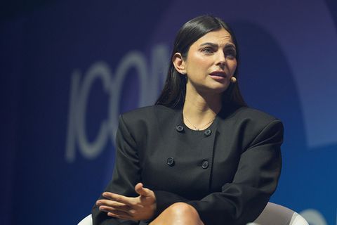 Kelly Piquet zet wereldberoemde vader in het zonnetje tijdens vakantie met Max Verstappen: 'Ik mis je heel erg'