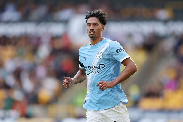 Prachtig beeld: vader van Tijjani Reijnders apetrots na Premier League-debuut