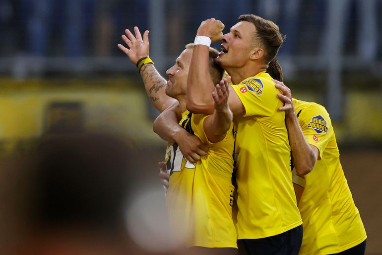 Duits international (34) direct belangrijk voor NAC in vermakelijk duel vol unicums