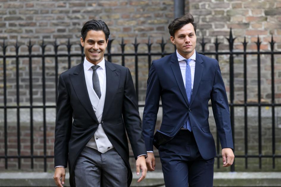 Nederlandse premier Rob Jetten trekt op WK hockey shirt van ander land aan: 'Hoeven we thuis niet te