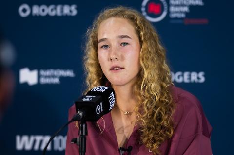Toptennisster (19) onthult wat ze van prijzengeld Roland Garros-winst kocht: 'Niet extreem duur'