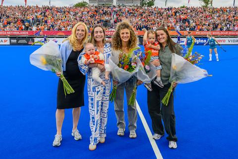 Olympisch hockeykampioene houdt hart vast bij afscheid hoogzwangere oud-international: 'Dat is wel een risicootje'