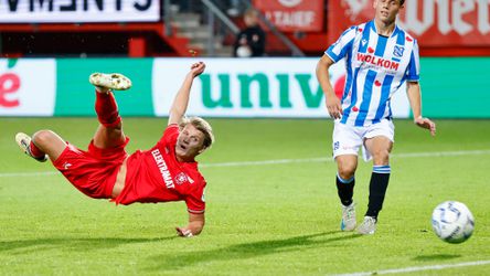 Schitterende omhaal bij FC Twente - Heerenveen: Sem Steijn doet Robin van Persie pijn