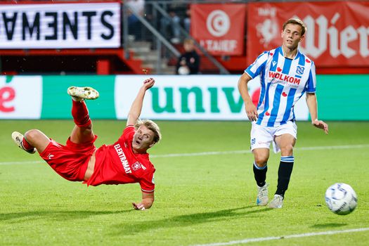 Schitterende omhaal bij FC Twente - Heerenveen: Sem Steijn doet Robin van Persie pijn