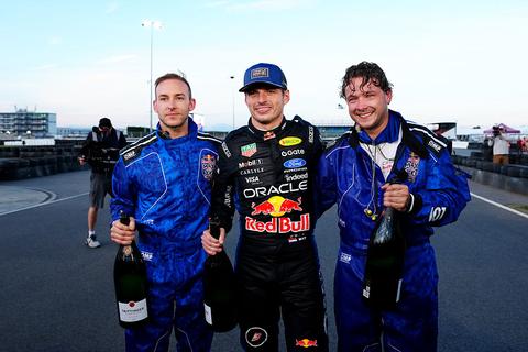 Max Verstappen geniet met volle teugen van 'zó grappige' uitdaging: 'Hij had vorige week nog een grote mond'
